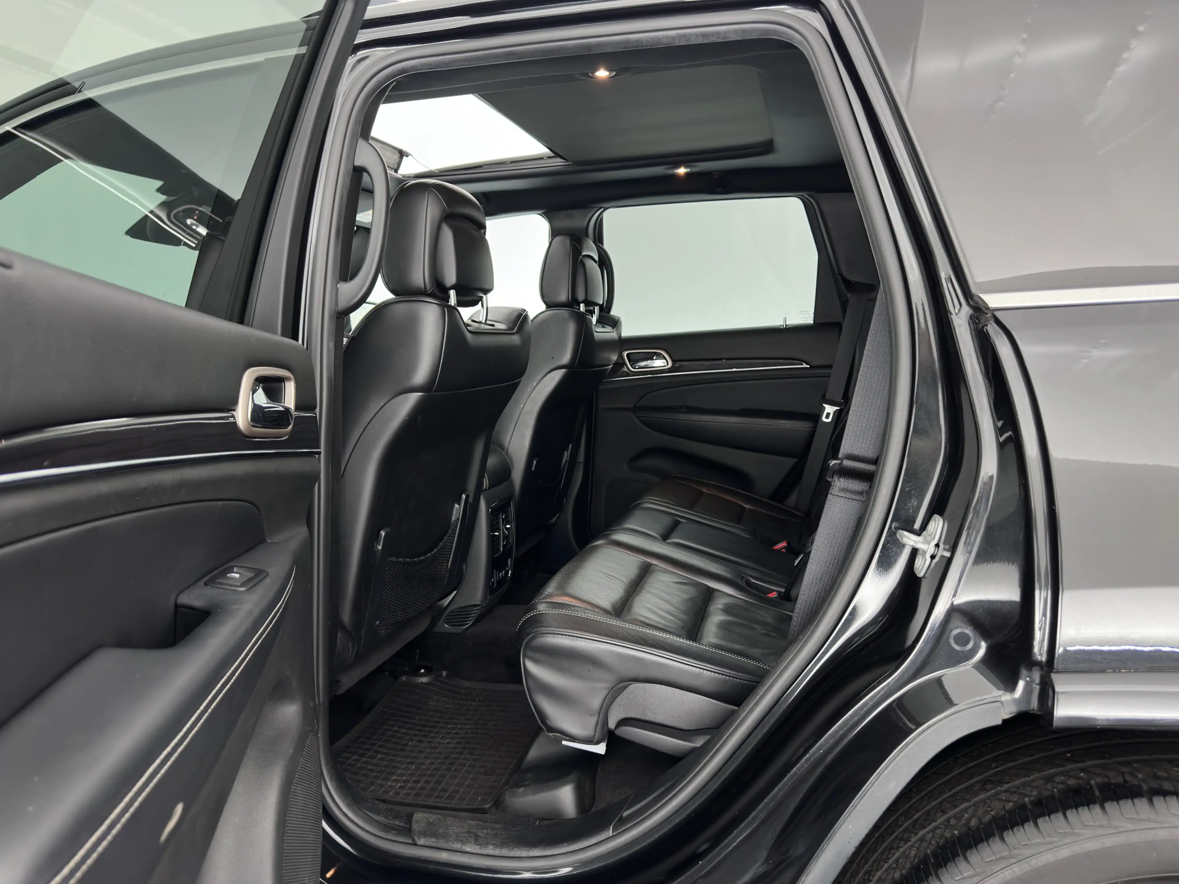 Jeep Grand Cherokee 3.0 CRD 75TH Anniversary Overland Aut. *PANO | LE — photo 11