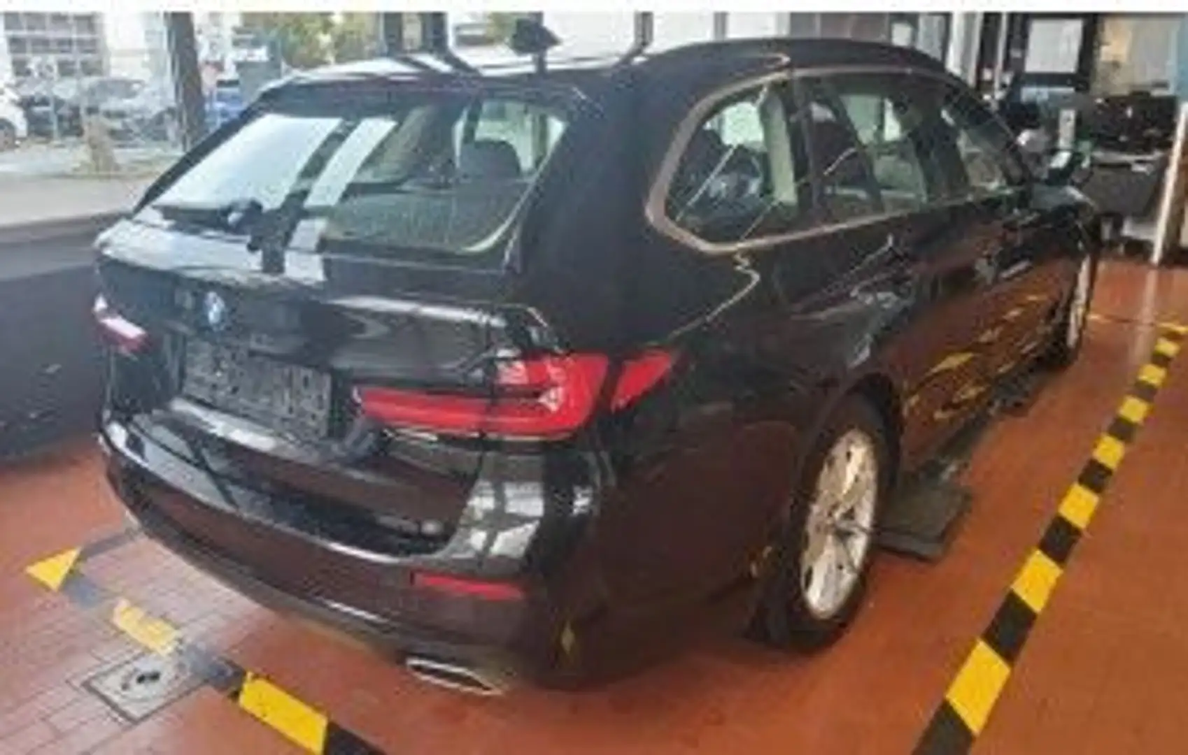BMW 520 d/Aut/Navi/LEDer/Panor/Park&DrivAss Noir - 2