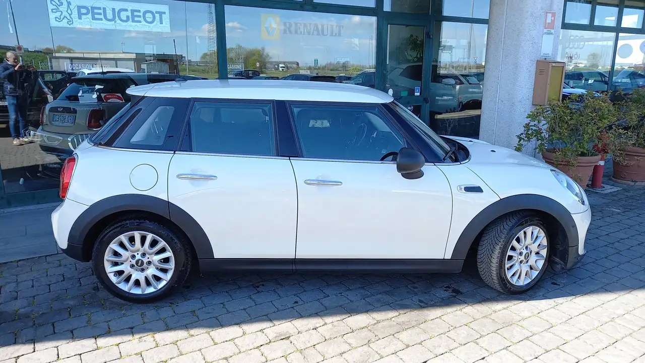 2016 MINI One D Mini ONE D 5p, photograph 6