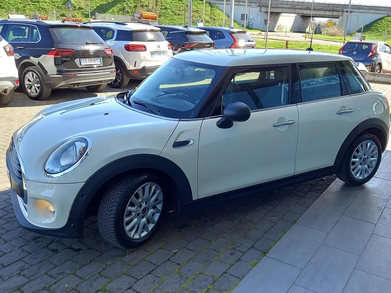 2016 MINI One D Mini ONE D 5p, photograph 3