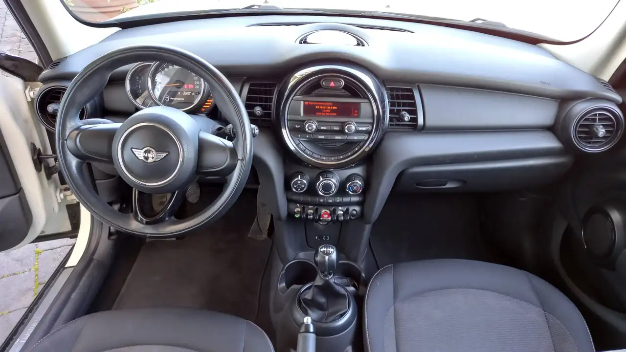 2016 MINI One D Mini ONE D 5p, photograph 9