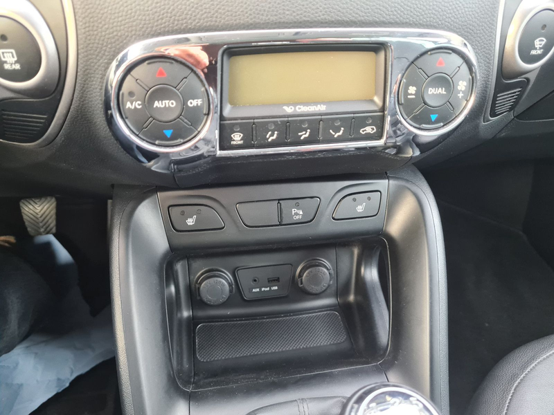Hyundai iX35 2.0 Style 2WD * LEDER/ KLIMAAUT./ SHZ V+H * — photo 11
