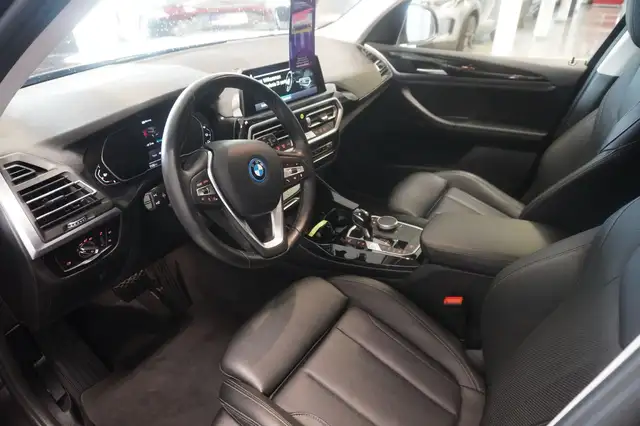 BMW X3 view 7