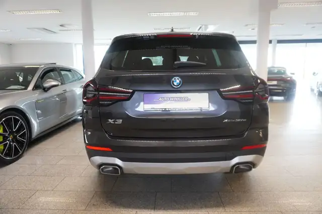 BMW X3 view 6