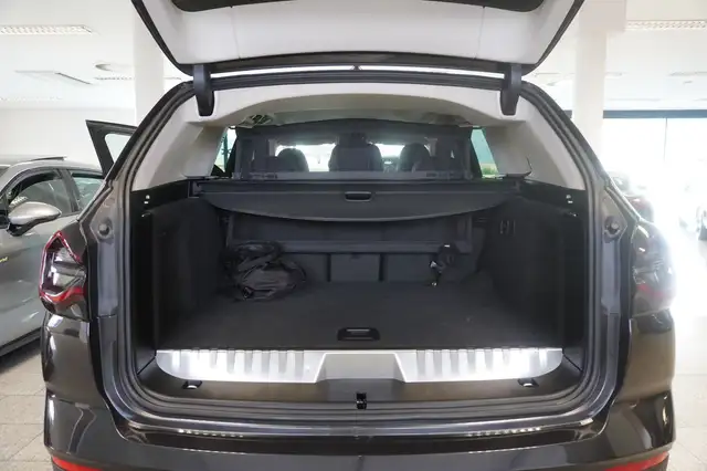 BMW X3 view 10