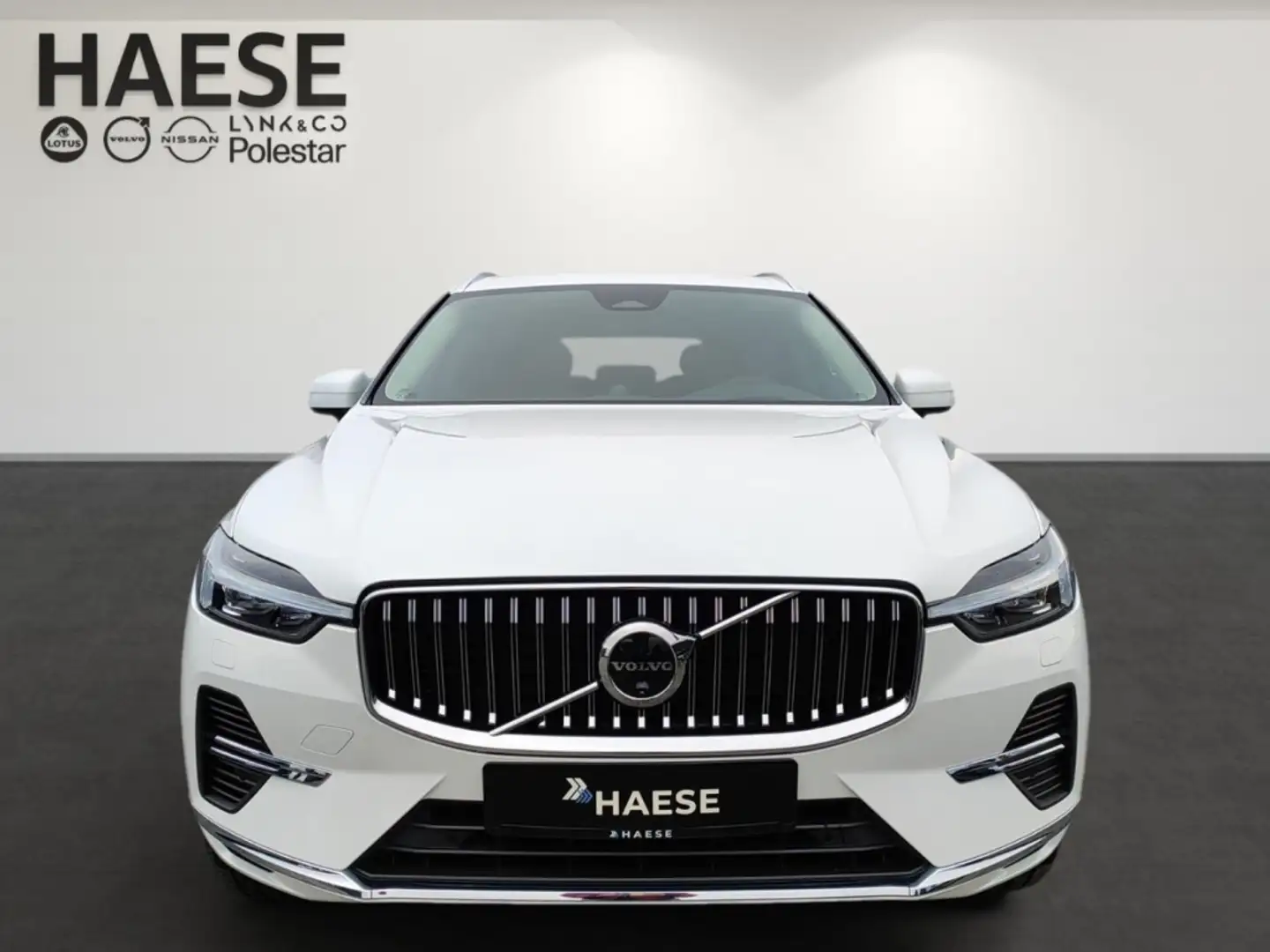 Volvo XC60 T6 Ultra Bright Plug-In Hybrid AWD Nappaleder Mass Weiß - 2