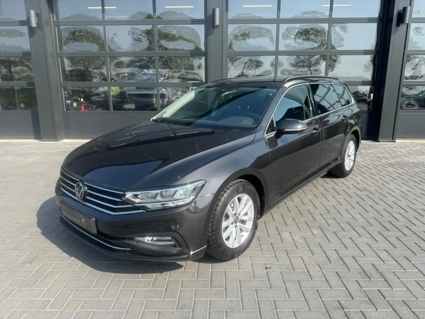 Volkswagen Passat Variant 1.5 TSI Carplay / Stoelverwarming Šedá - 1