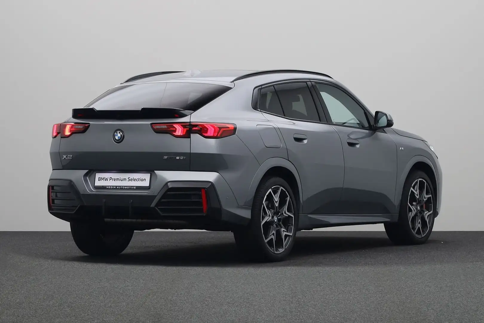BMW X2 sDrive20i Launch Edition | Glazen Panoramadak | Ha Grijs - 2