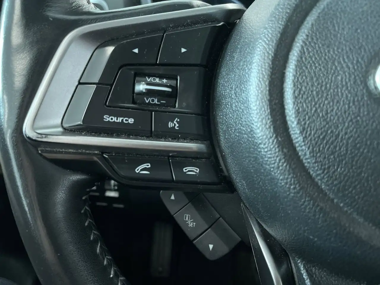 Subaru Ascent photo Subaru Ascent
