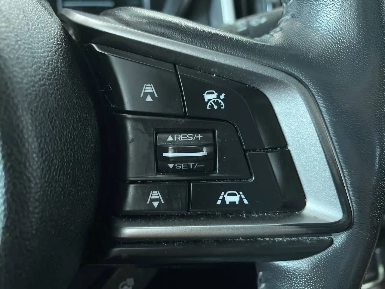 Subaru Ascent photo Subaru Ascent