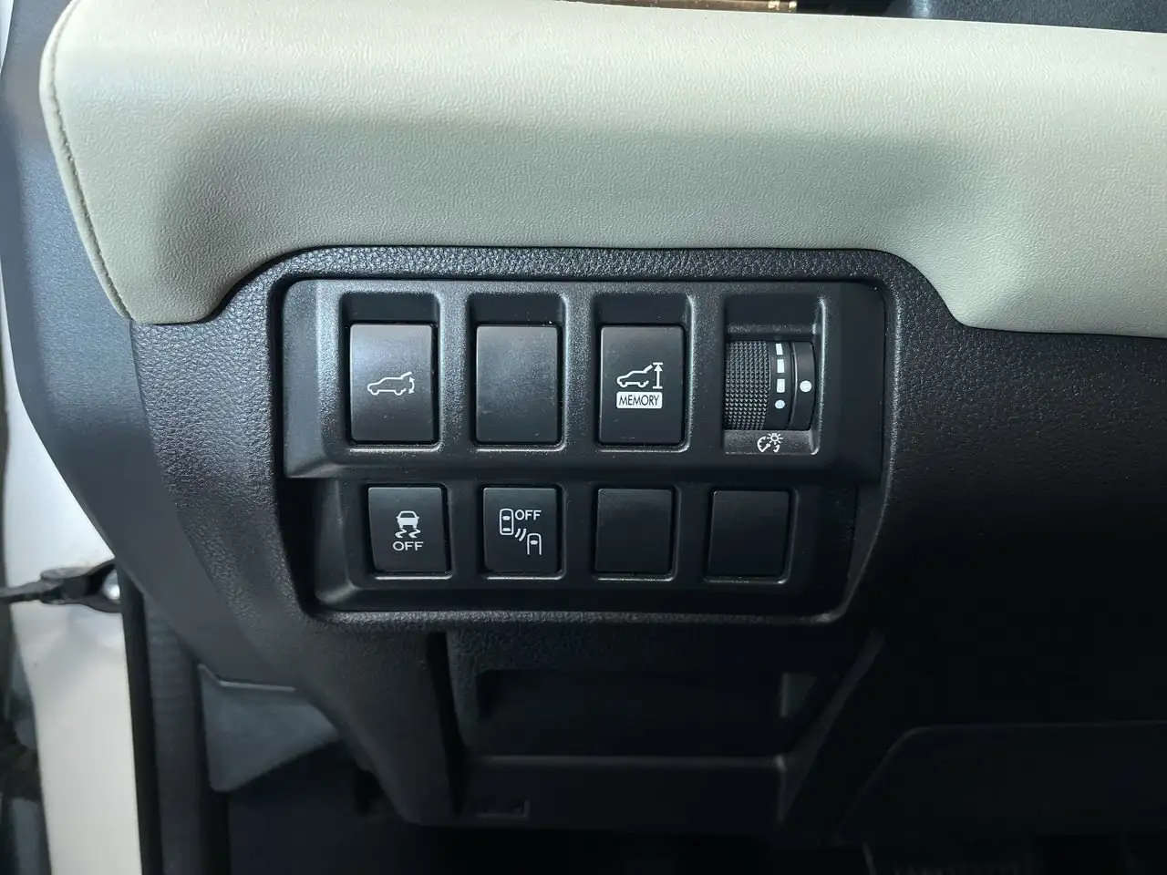 Subaru Ascent photo Subaru Ascent