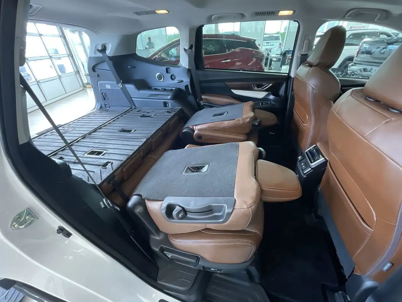 Subaru Ascent photo Subaru Ascent