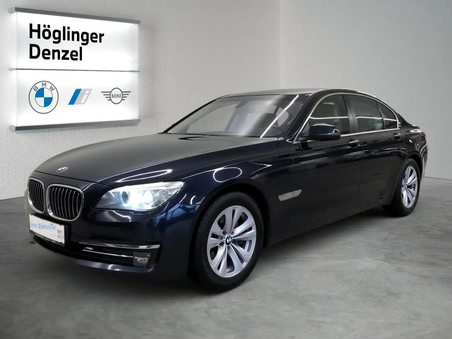 BMW 740 i Blau - 2