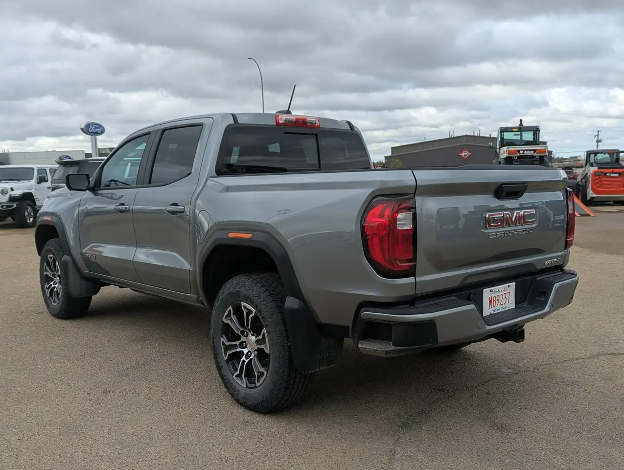 GMC Canyon снимка GMC Canyon