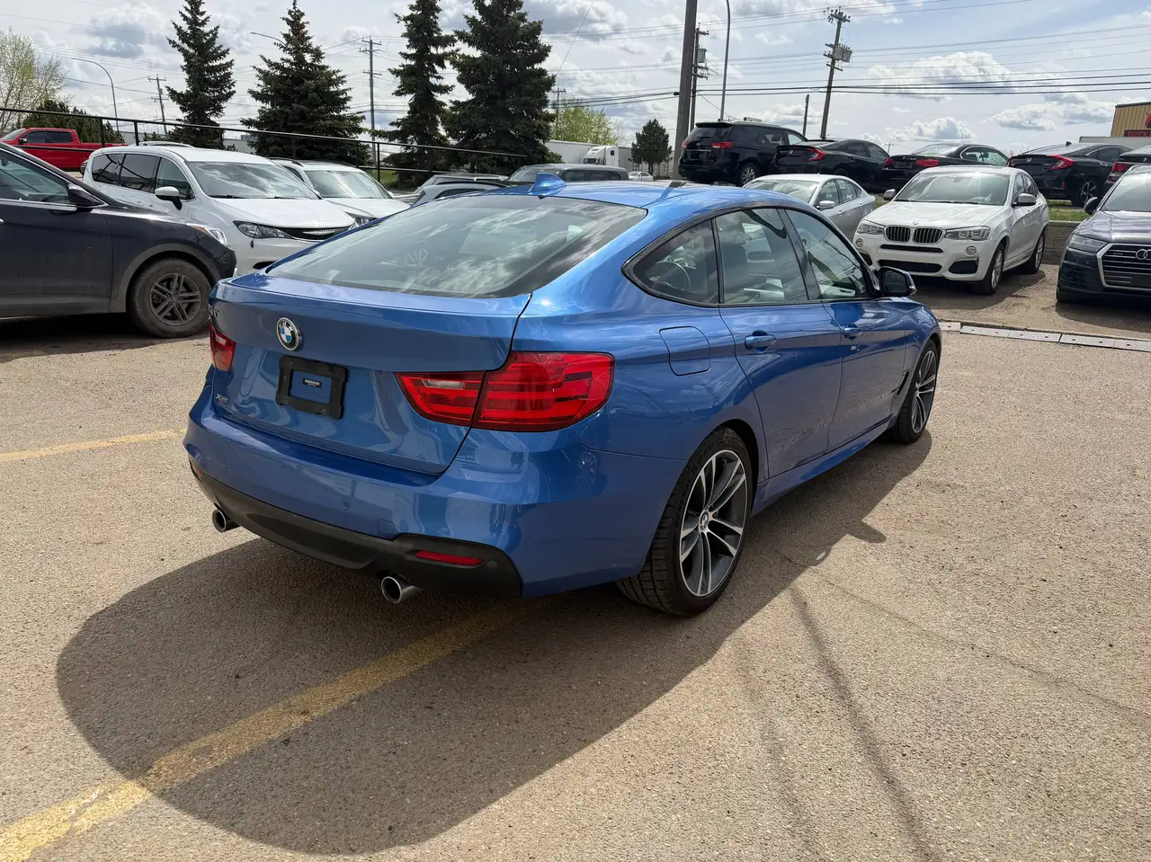 BMW 3 Series снимка BMW 3 Series