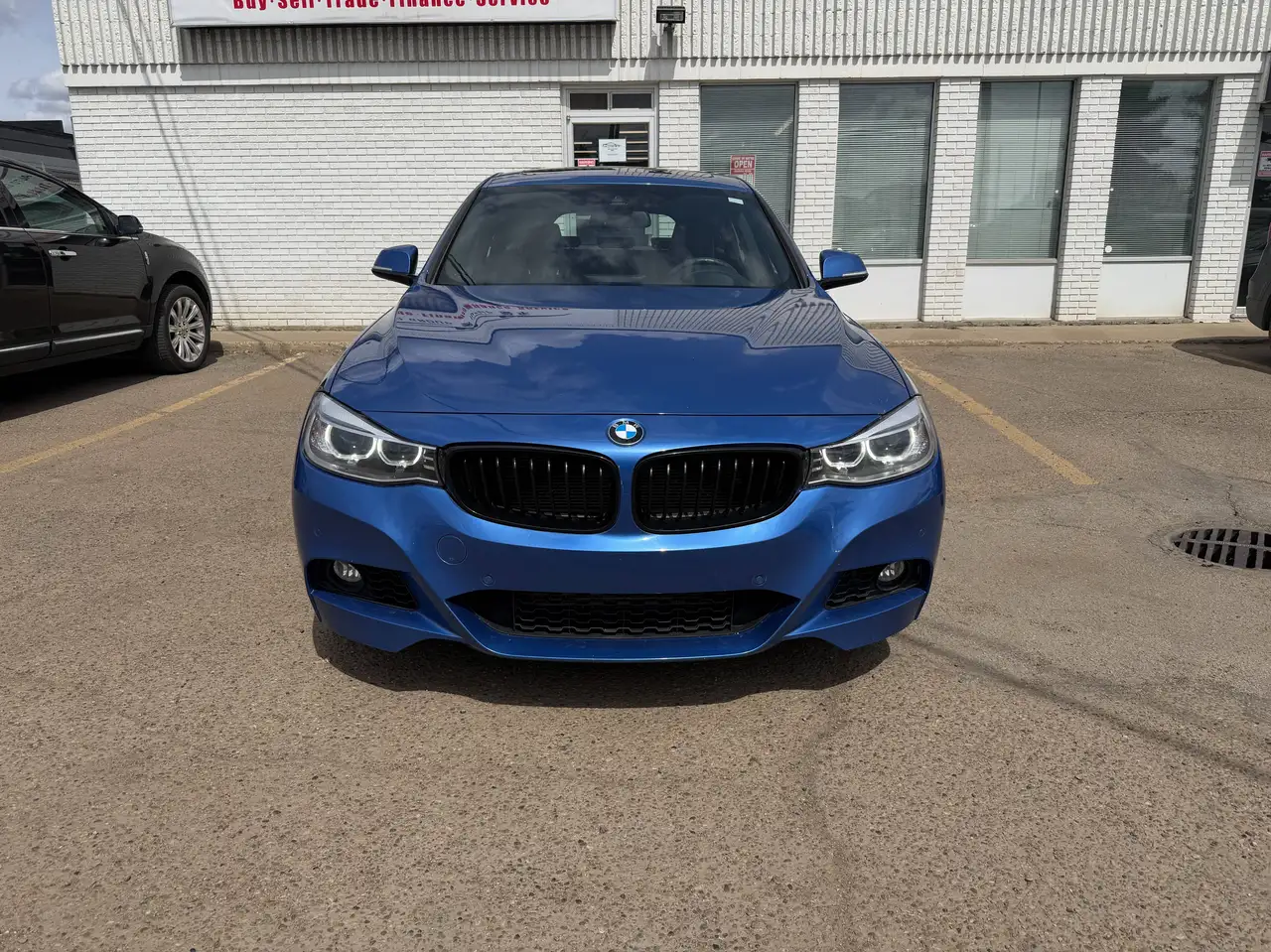 BMW 3 Series снимка BMW 3 Series