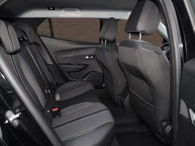 Peugeot 2008 view 8