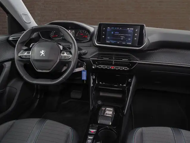 Peugeot 2008 view 9