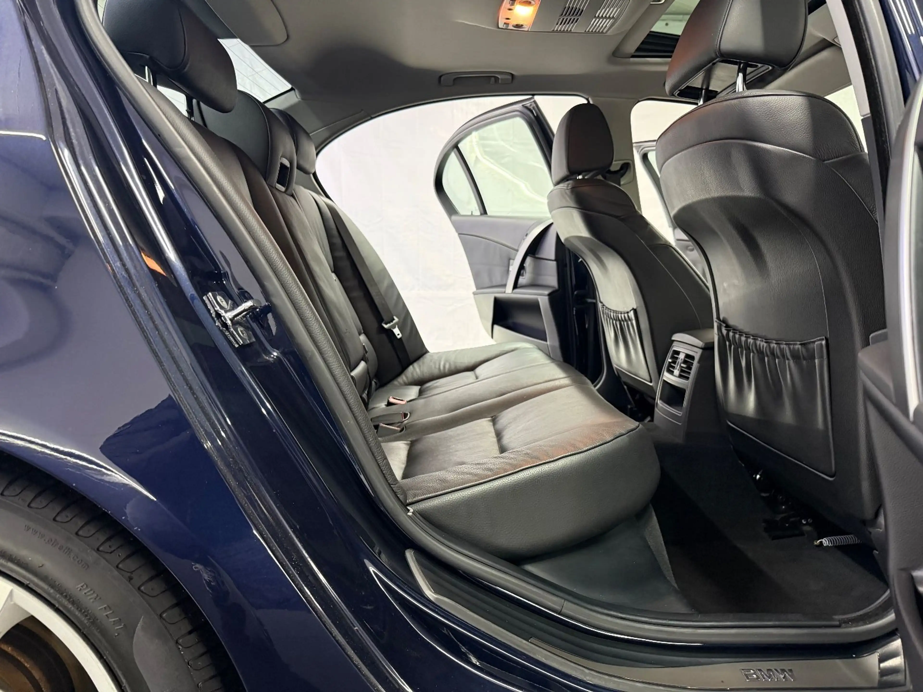 BMW 525 i Lim. LEDER XENON SHD NAVI 2xPDC SZHZG TEMPO — photo 13