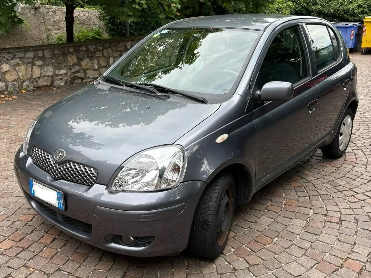 Toyota Yaris 1.0i 16V cat 5 porte Expo Grigio - 1