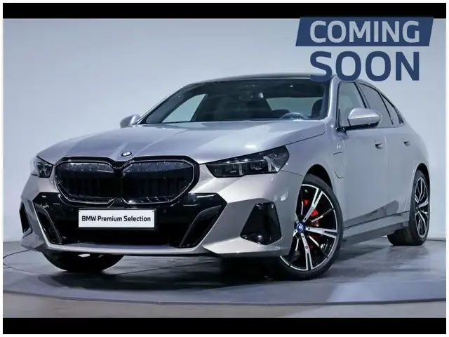 BMW 550 e xDrive Berline Kit M Sport