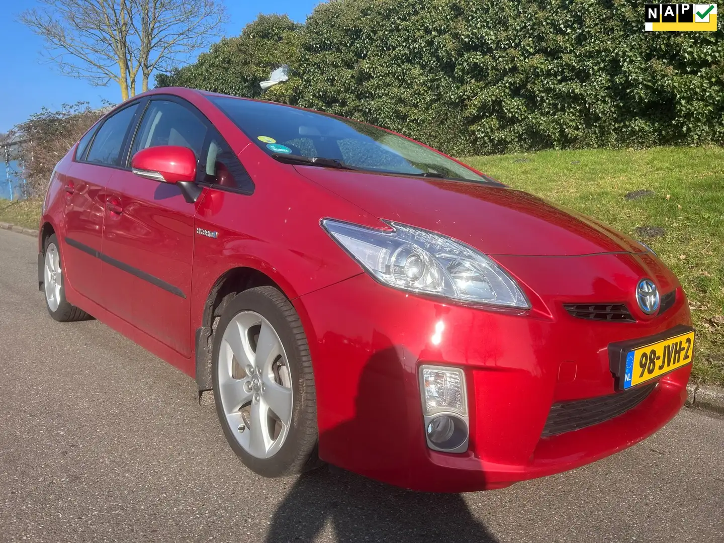 Toyota Prius 1.8 Aspiration - Clima - Cruise - PDC - Trekhaak - Rot - 1