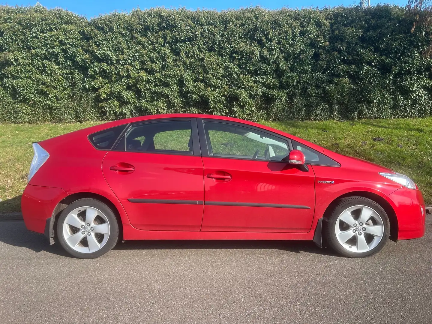 Toyota Prius 1.8 Aspiration - Clima - Cruise - PDC - Trekhaak - Rot - 2