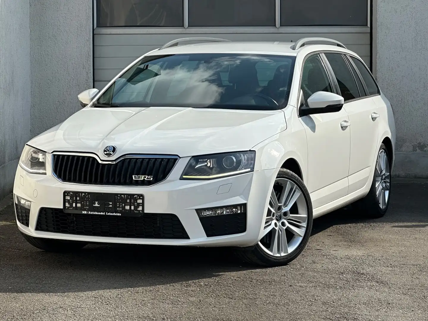 Skoda Octavia 2.0 TSI RS*XENON*NAVI*SHZ*TEMPO*SPORT* Білий - 1