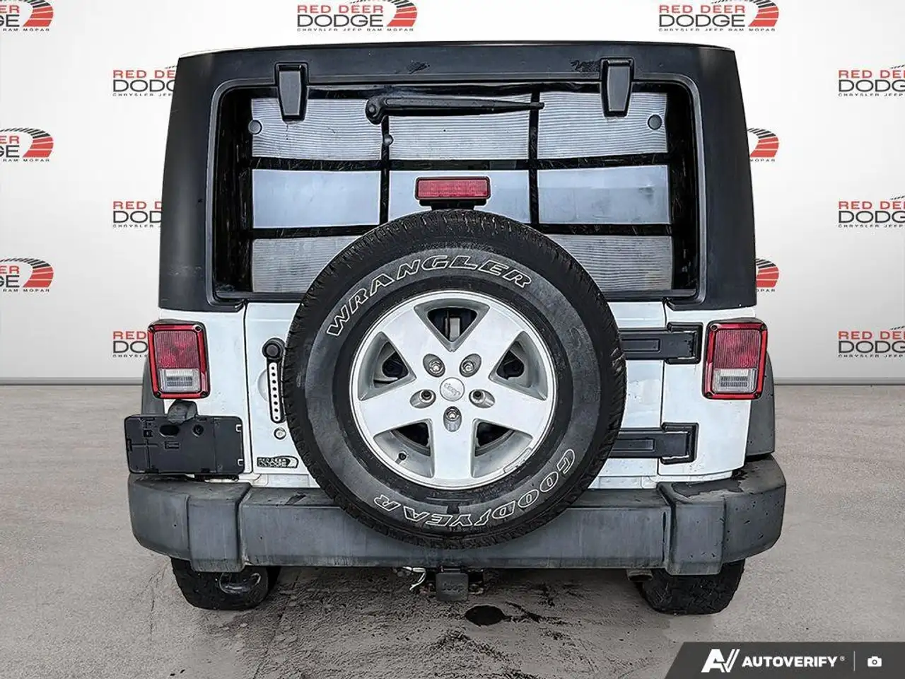 Jeep Wrangler снимка Jeep Wrangler