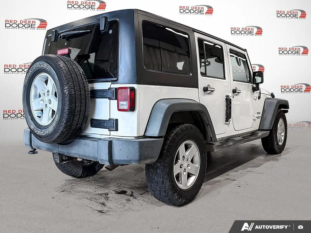 Jeep Wrangler снимка Jeep Wrangler