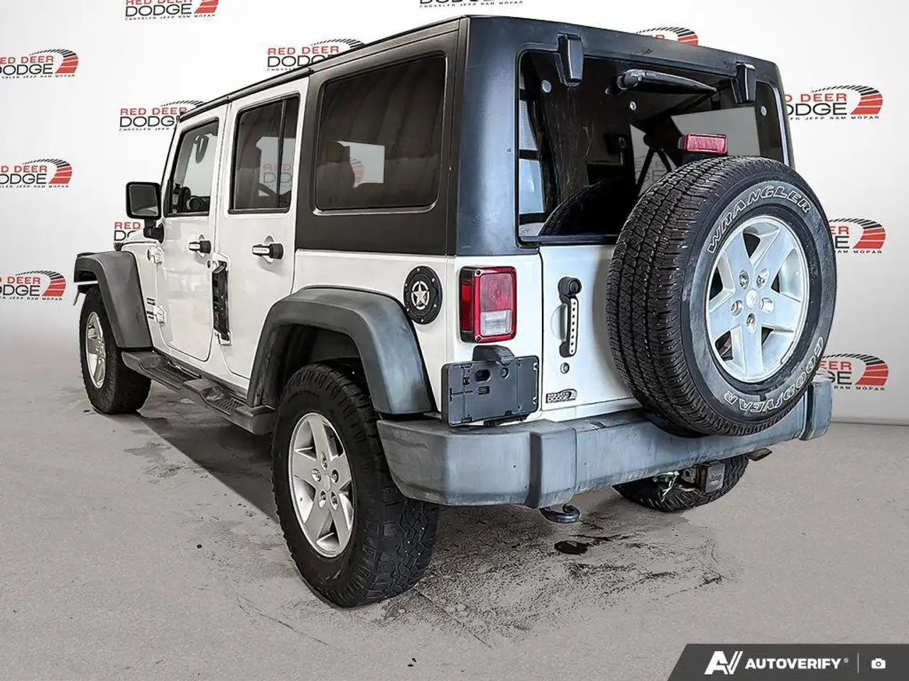 Jeep Wrangler снимка Jeep Wrangler