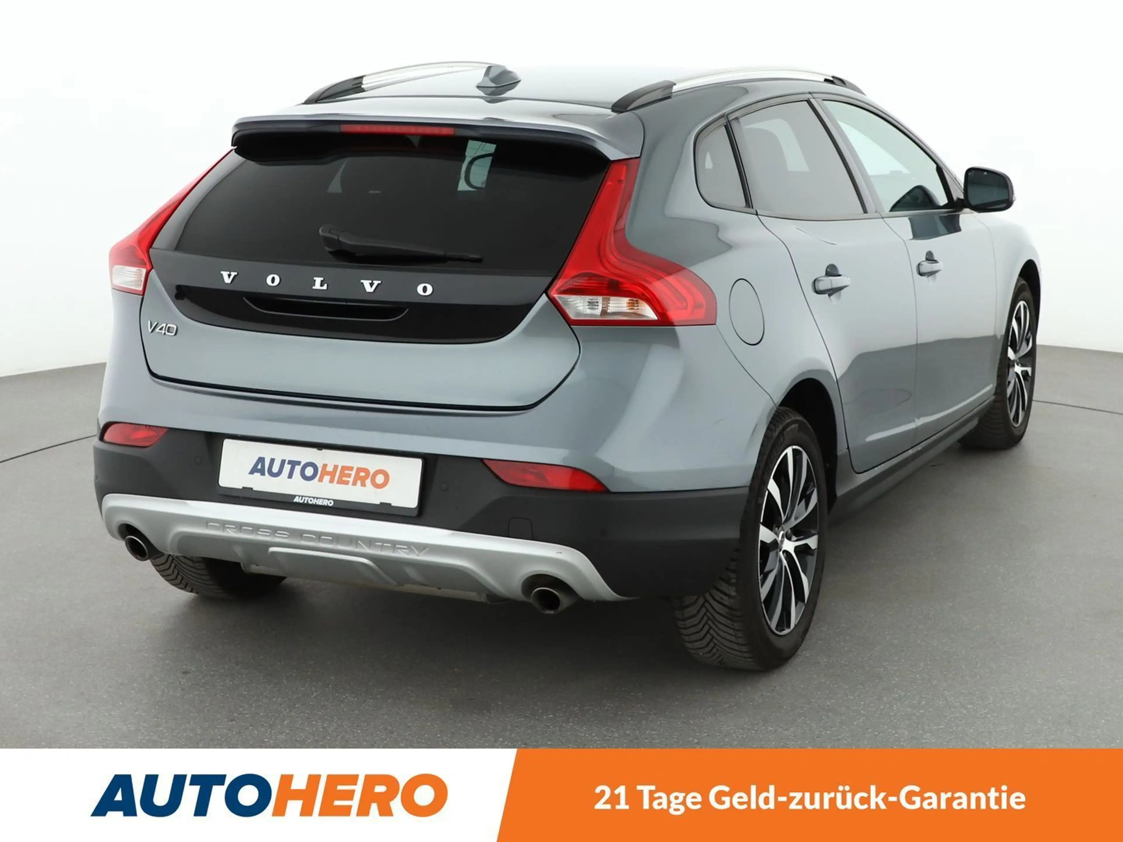Volvo V40 Cross Country 1.5 Plus Aut.*TEMPO*PDC*SHZ*NAVI* — photo 6