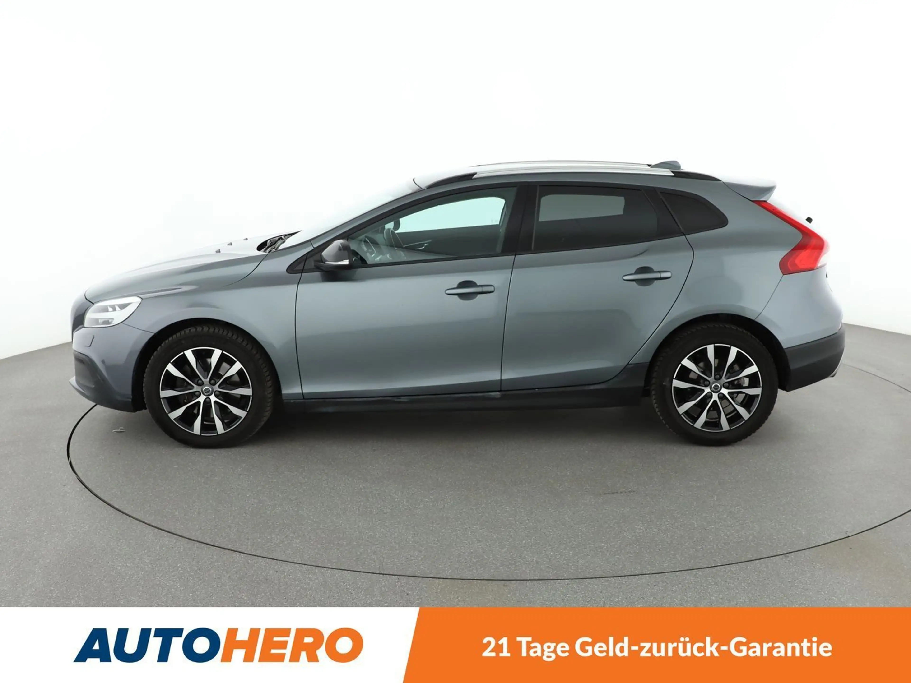 Volvo V40 Cross Country 1.5 Plus Aut.*TEMPO*PDC*SHZ*NAVI* — photo 3
