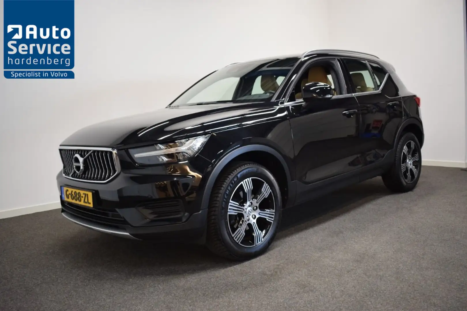 Volvo XC40 1.5 T3 163pk AUT8 Inscription Leer/ Stoelverw./ Ad Negro - 1
