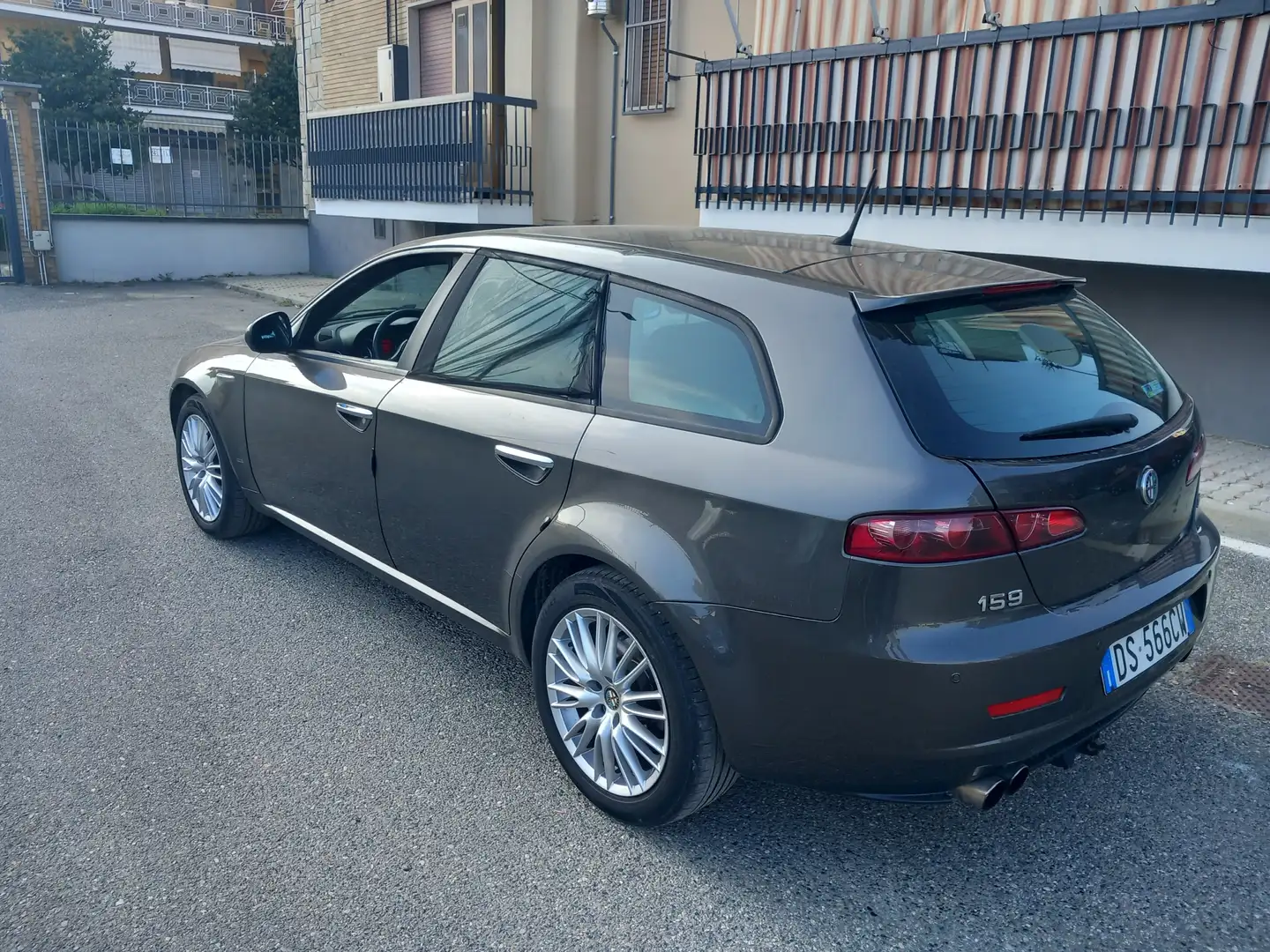 Alfa Romeo 159 159 Sportwagon SW 1.9 jtdm 16v TI 150cv Marrone - 1