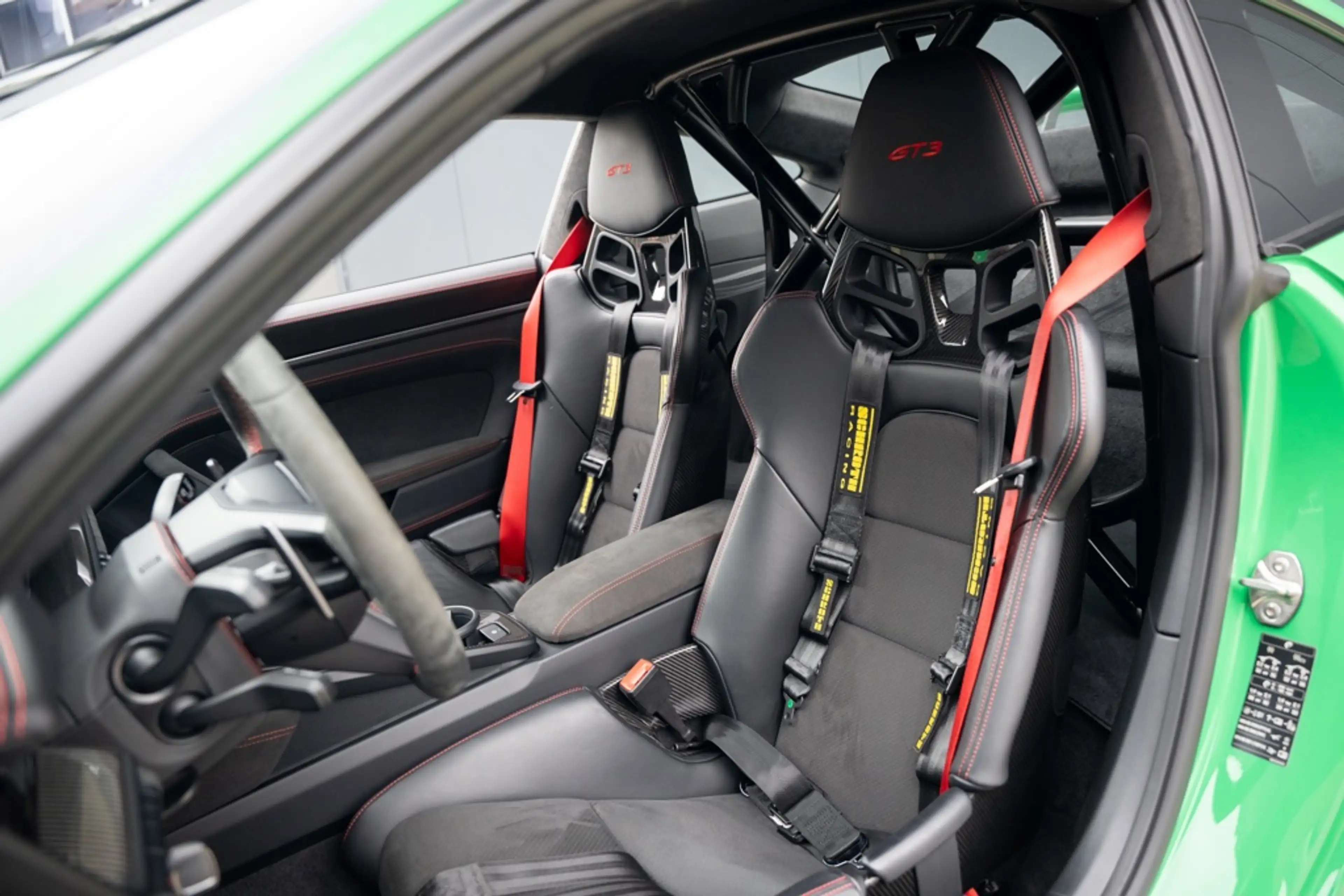 Porsche 992 4.0 GT3 992.1 | PCCB | Clubsport | Lift | Bose | P — photo 4