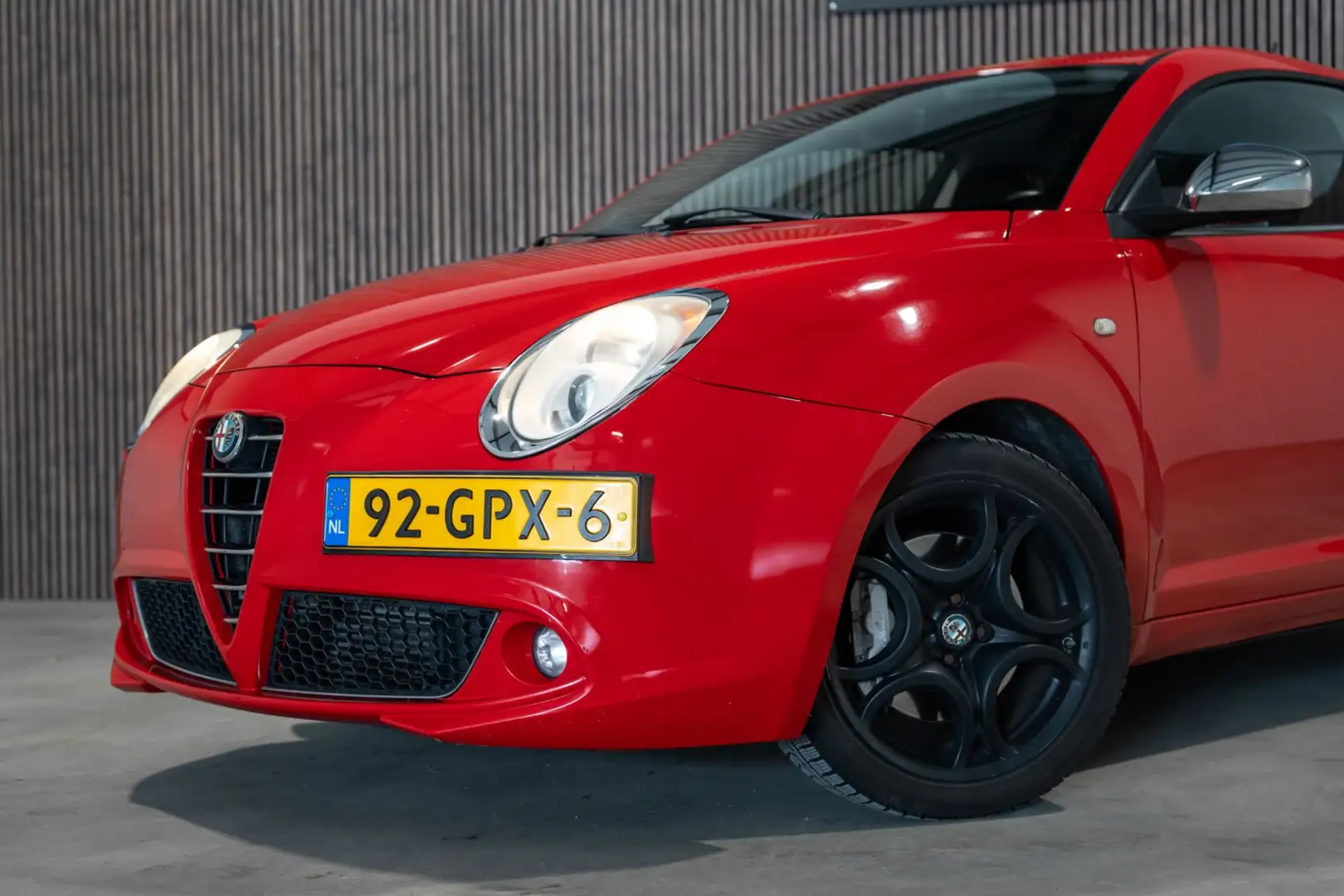 Alfa Romeo MiTo 1.4 T Sport 6 Bak Cruise Airco NAP Nette Staat Rot - 2