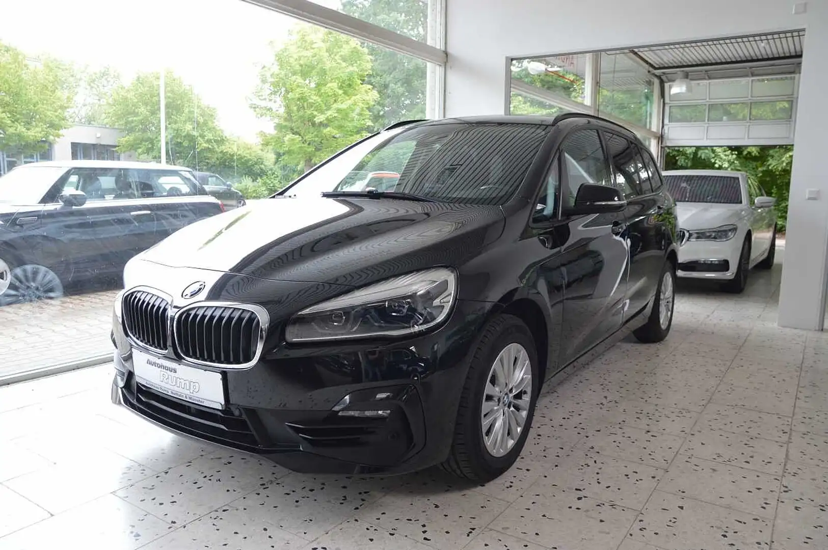 BMW 218 i Gran Tourer 3. Sitzreihe, SD Zwart - 1