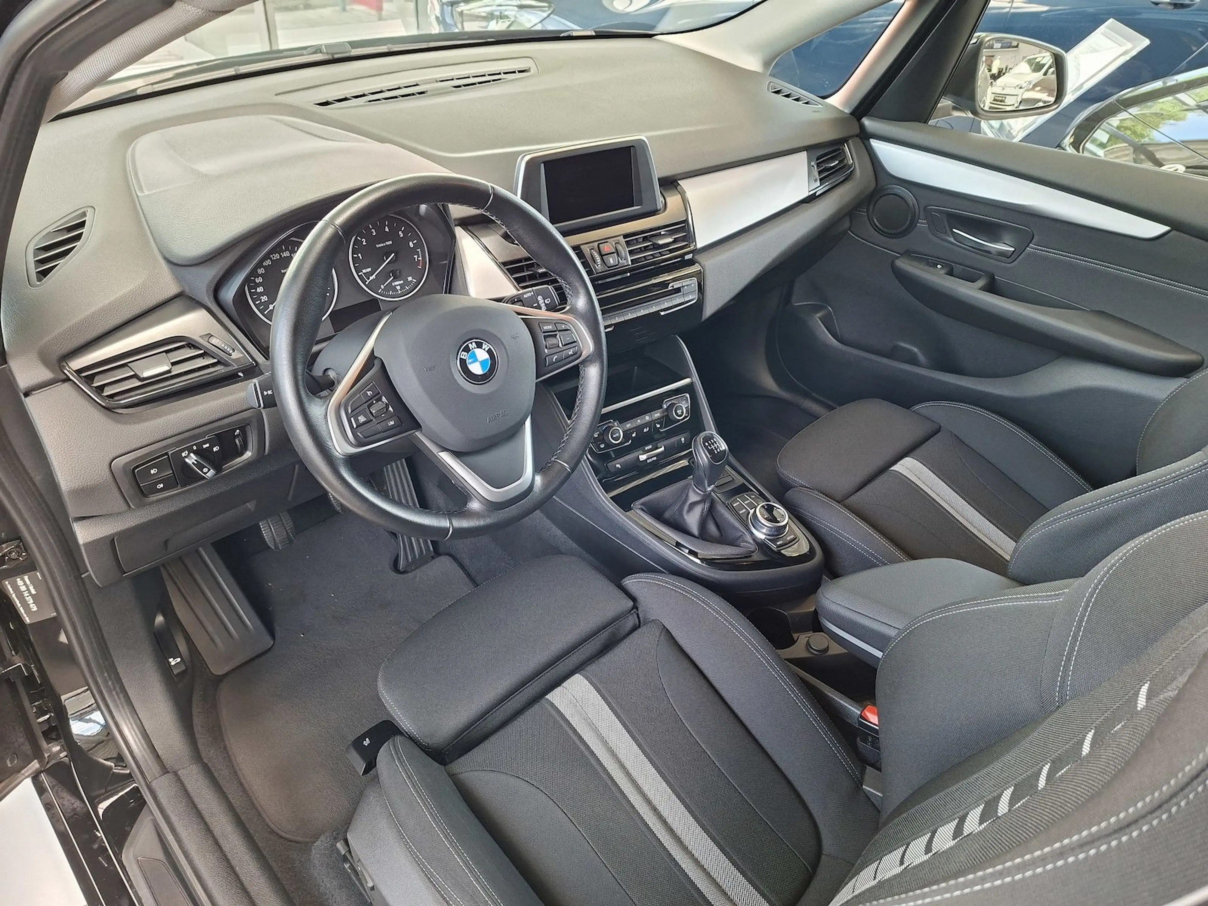 BMW 216 TOURER ADVANTAGE PTS SHZ — photo 6