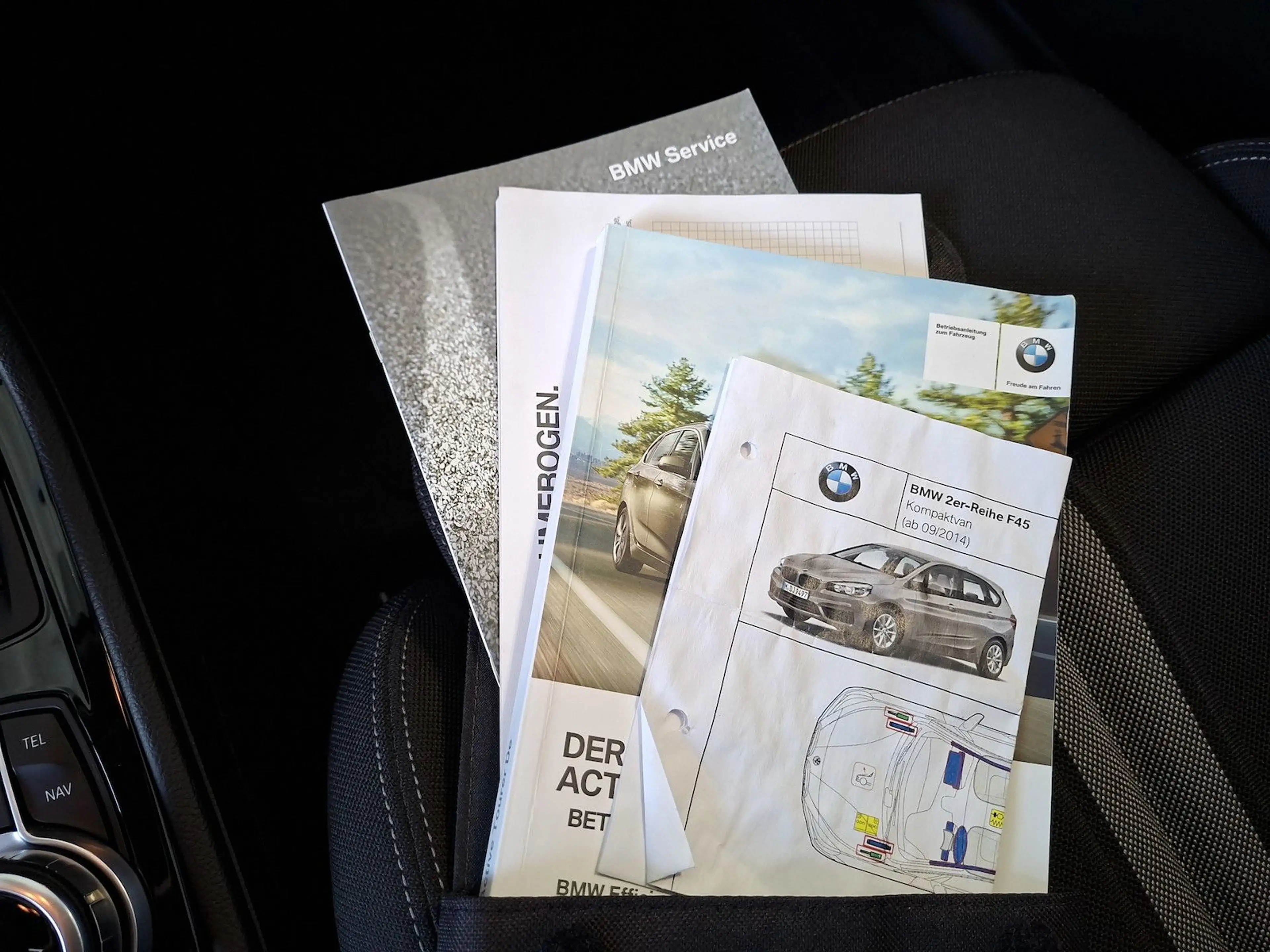 BMW 216 TOURER ADVANTAGE PTS SHZ — photo 15