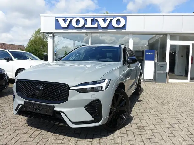 Volvo XC60 Black Edition T8 AWD Dark/360°/AHK/Pano/H&K