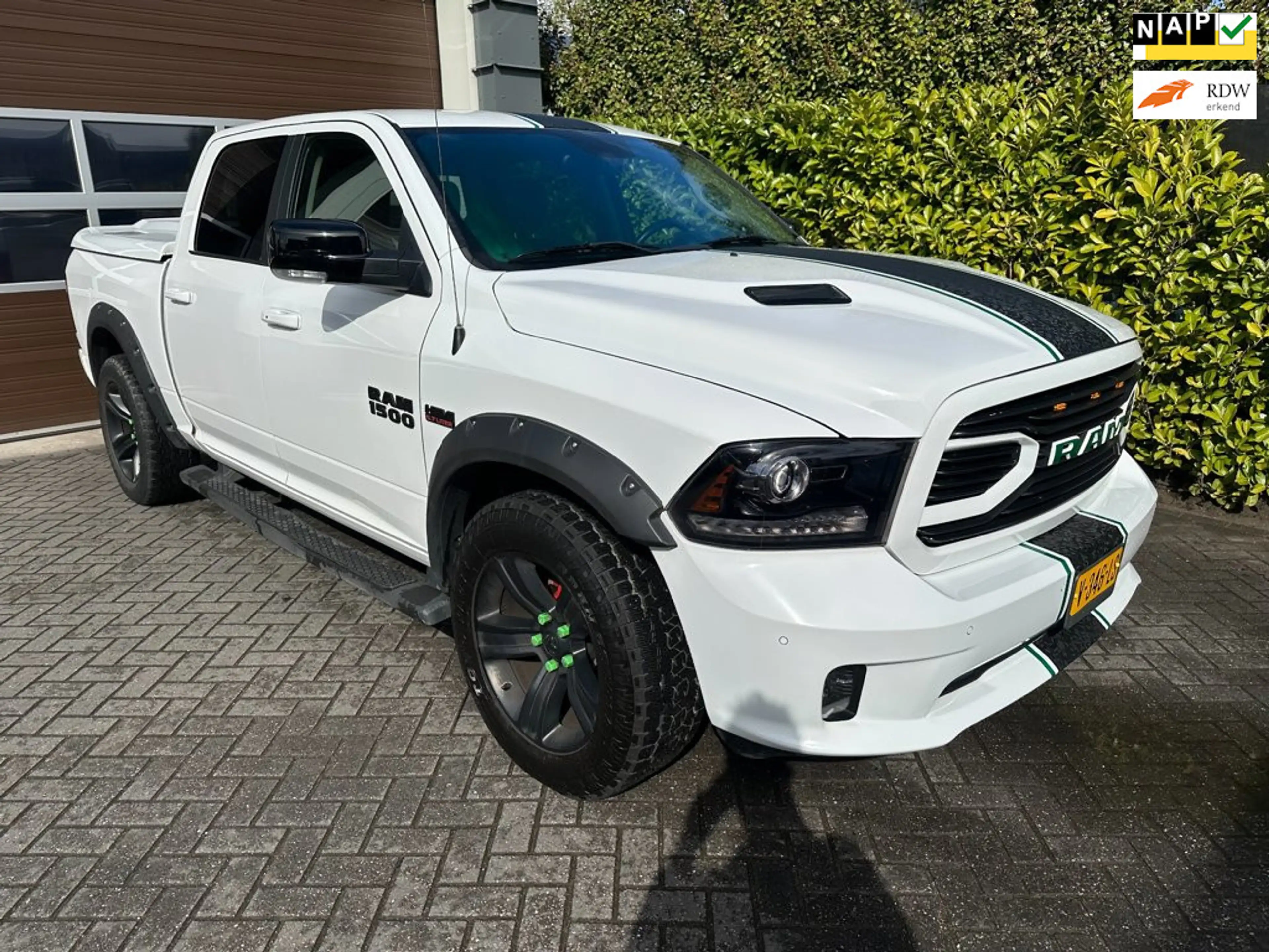 Dodge RAM 1500 5.7 V8 4x4 Quad Cab 6'4 trekhaak achteruitrij