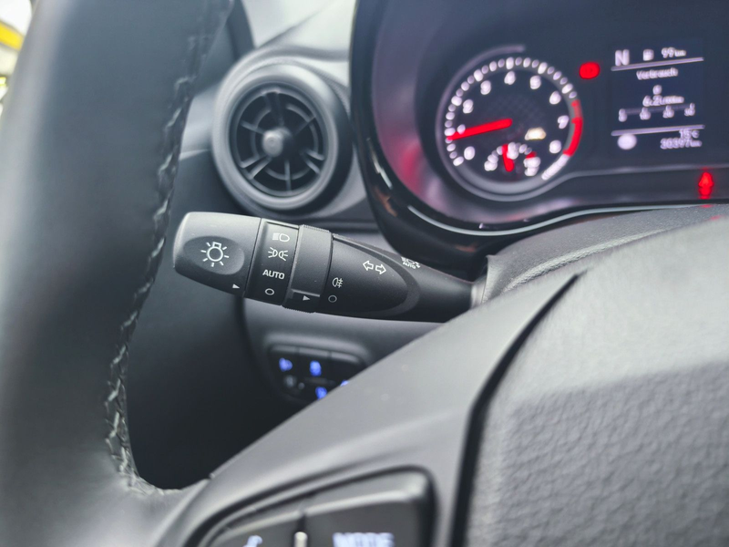 Hyundai i10 / AUTOMATIK / Allwetter / wenig KM — photo 19