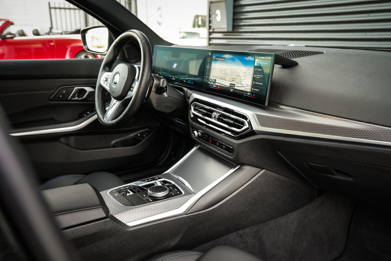 BMW 330 3-serie Touring 330e M-Sport Facelift | SOH 97% | — photo 14