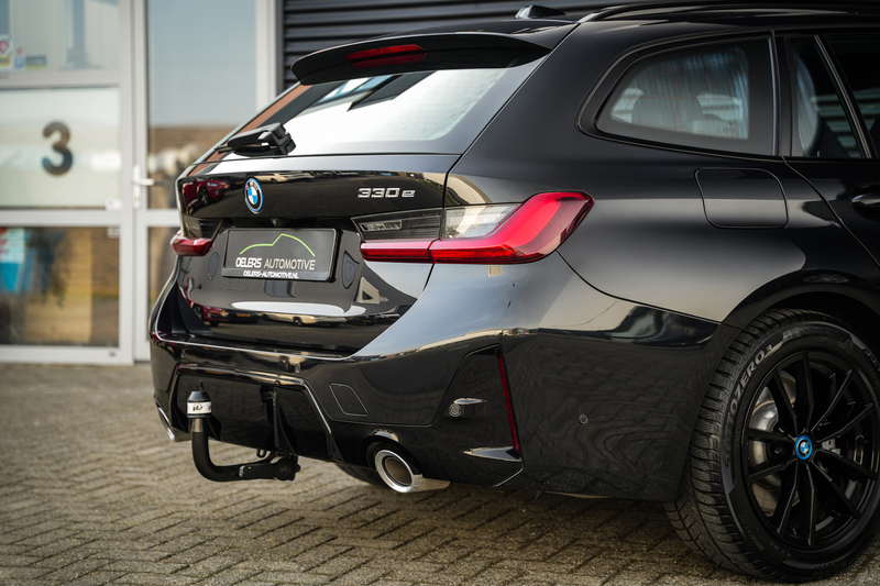 BMW 330 3-serie Touring 330e M-Sport Facelift | SOH 97% | — photo 42