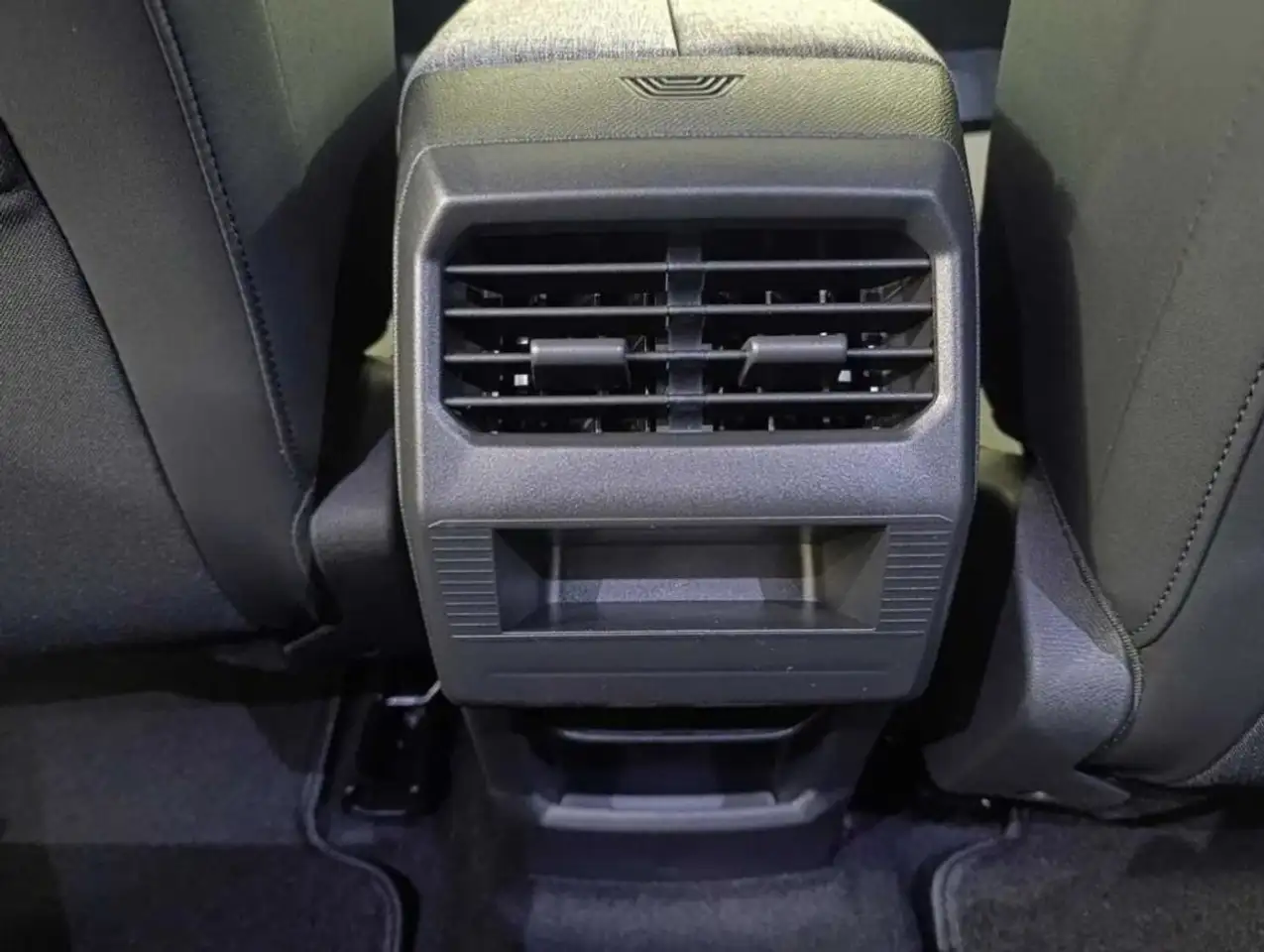 Peugeot 3008 Hybrid 145 e-DCS6 Allure €. 10.000 A TASSO % 12
