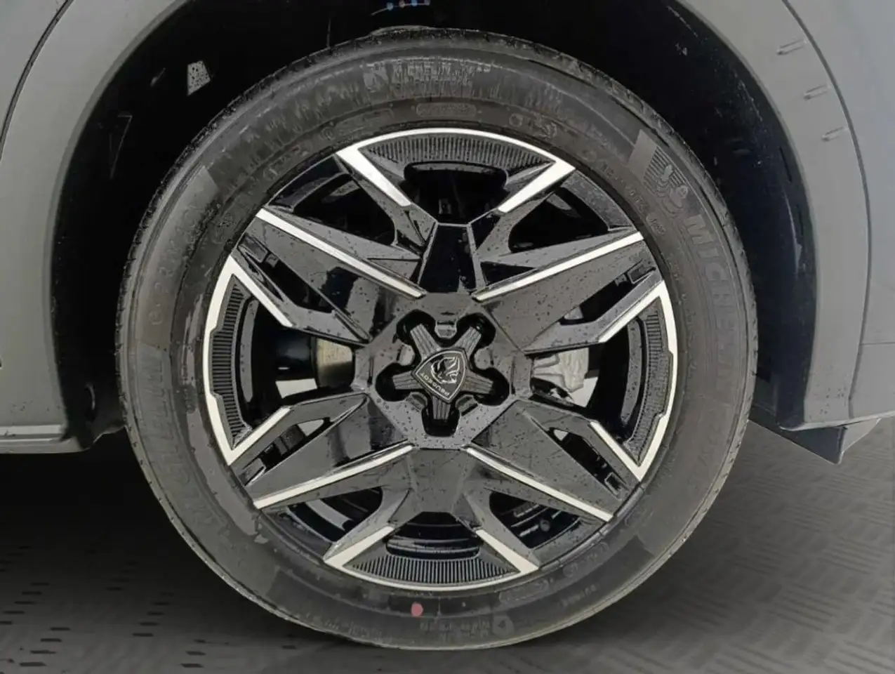 Peugeot 3008 Hybrid 145 e-DCS6 Allure €. 10.000 A TASSO % 17
