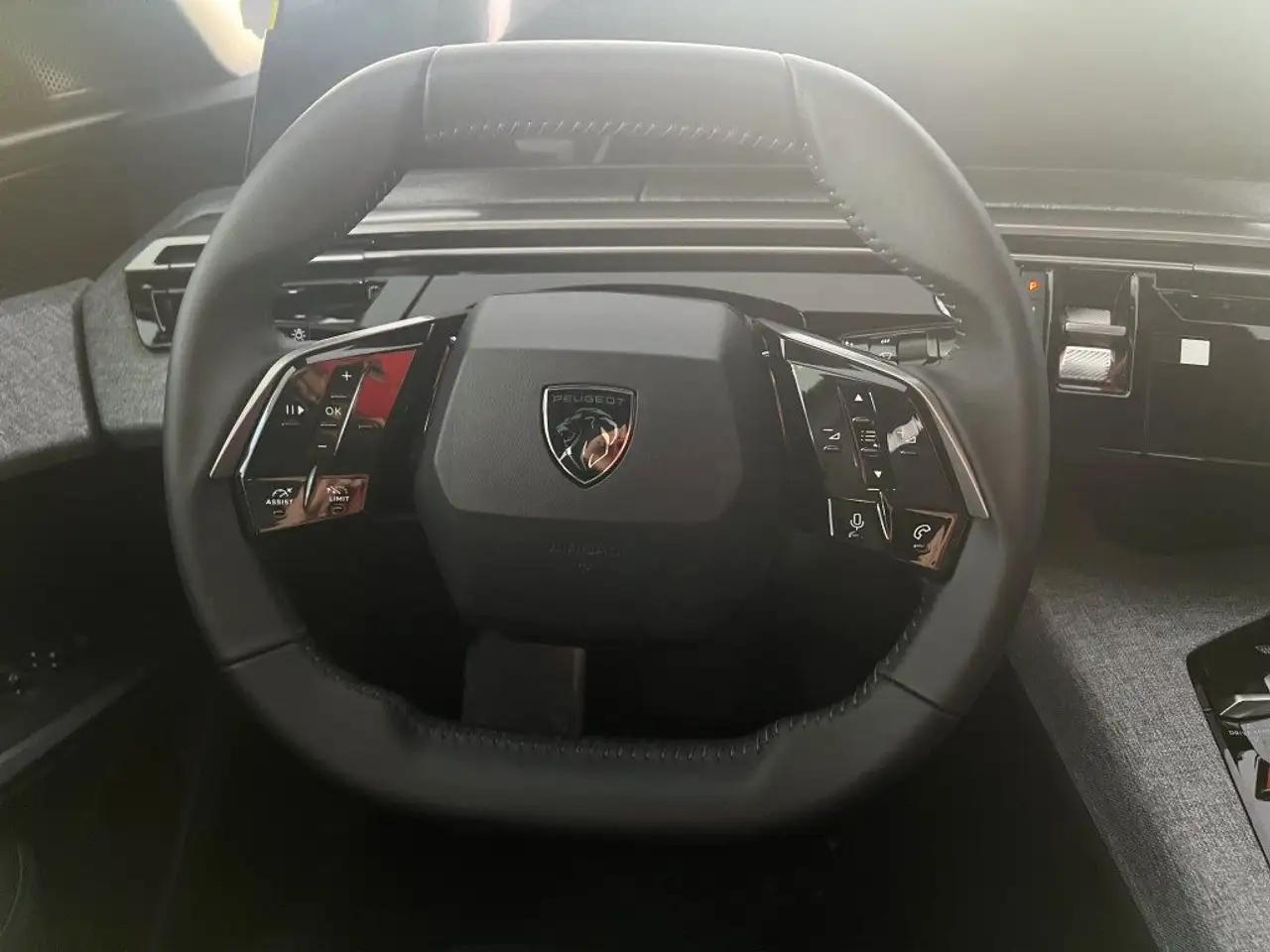 Peugeot 3008 Hybrid 145 e-DCS6 Allure €. 10.000 A TASSO % 6