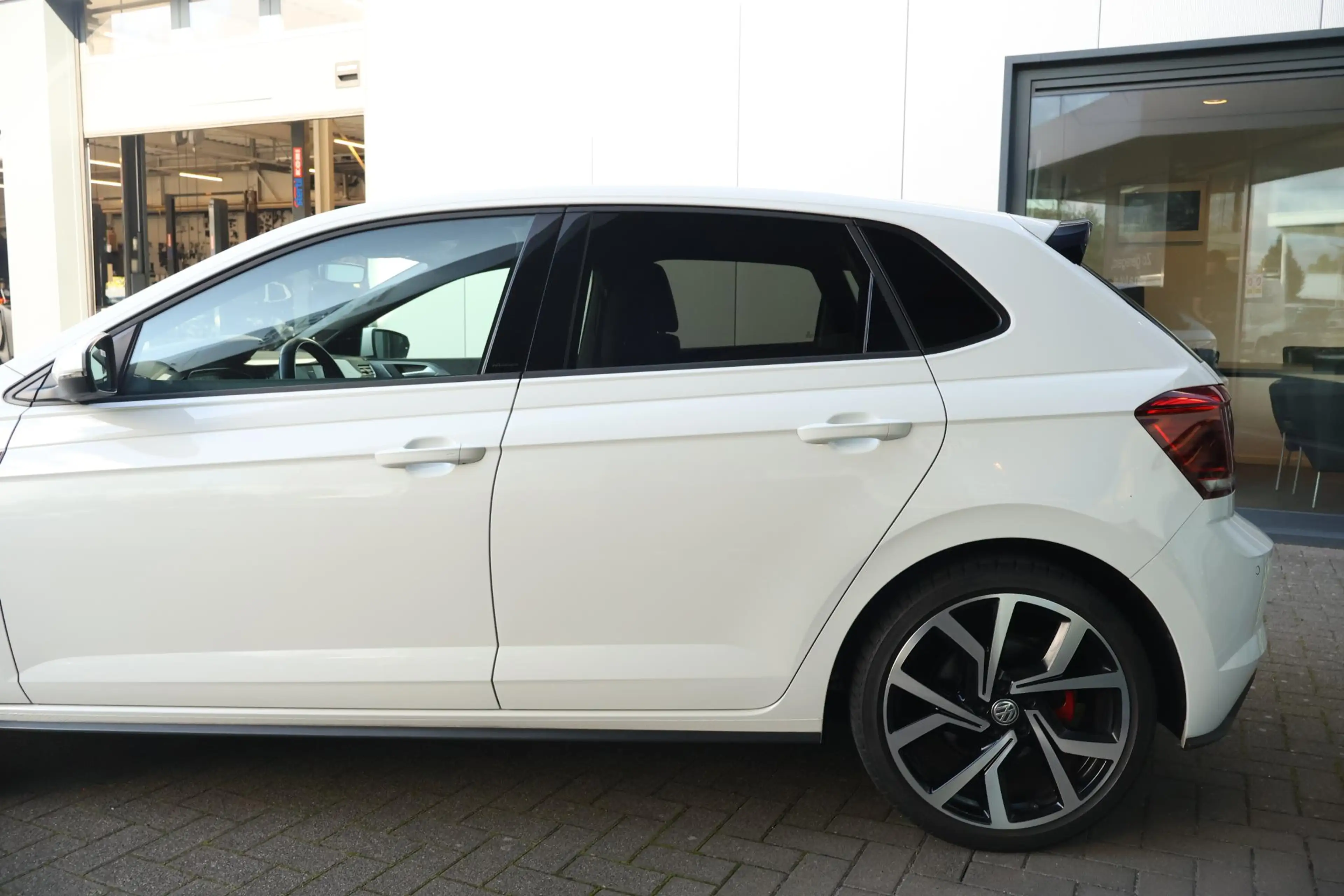 Volkswagen Polo GTI 2.0 TSI / Beats / PDC — photo 6
