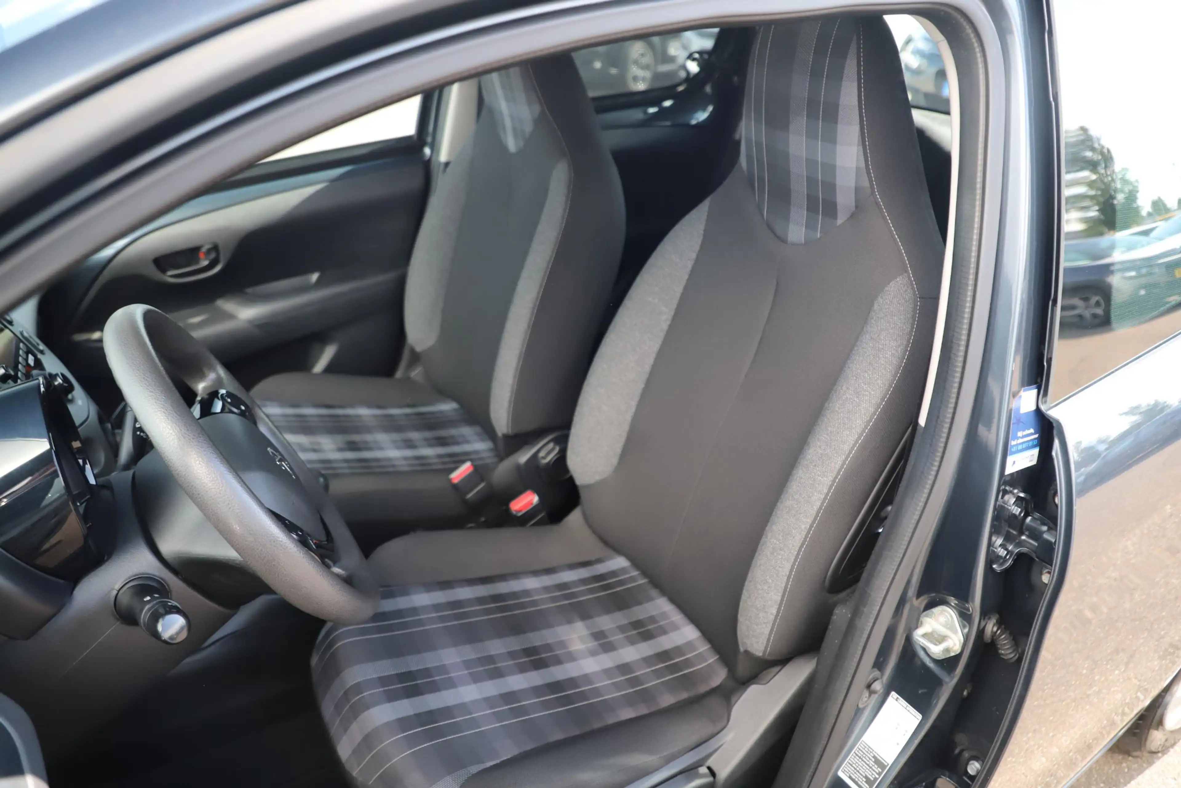 Peugeot 108 1.0 e-VTi Active Radio Bluetooth Airco LED Elektri — photo 6